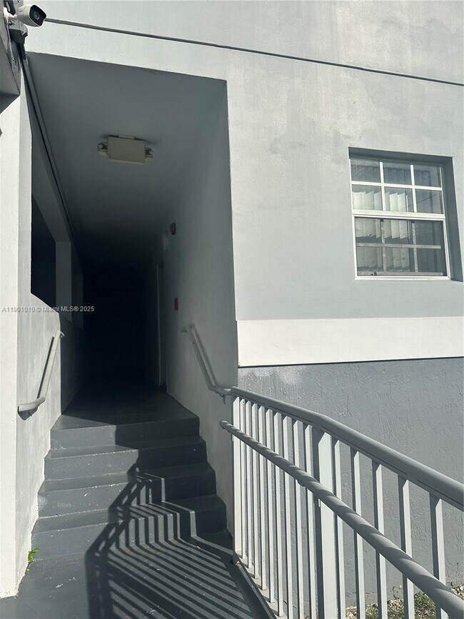 Foto del edificio - 519 SW 2nd St
