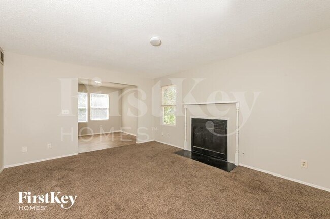 Foto del edificio - 6249 Creekford Ln