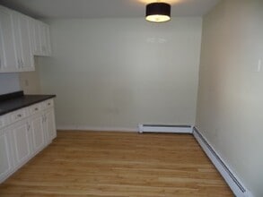 Building Photo - 325 Brophy Ave