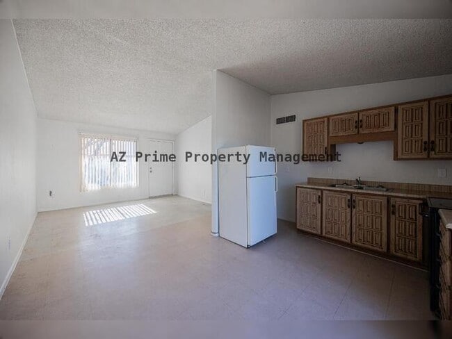 Building Photo - 3646 N 67th Ave