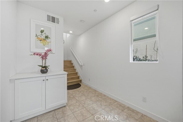 Building Photo - 259 Siena