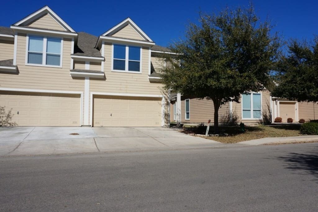 6711 Terra Rye, San Antonio, TX 78240 Townhouse for Rent