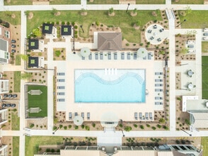 Building Photo - Alta Harris Farms