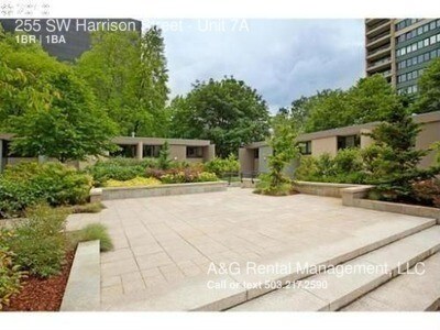 Building Photo - 255 SW Harrison St