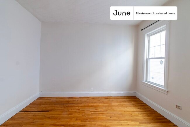 Foto del edificio - Room in Shared 4 bed/1 bath home in Dorchester Center