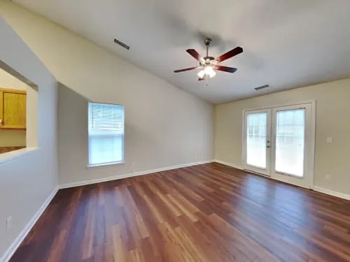 Building Photo - 105 Bosburg Dr
