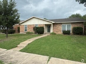 Building Photo - 6808 Fryer St