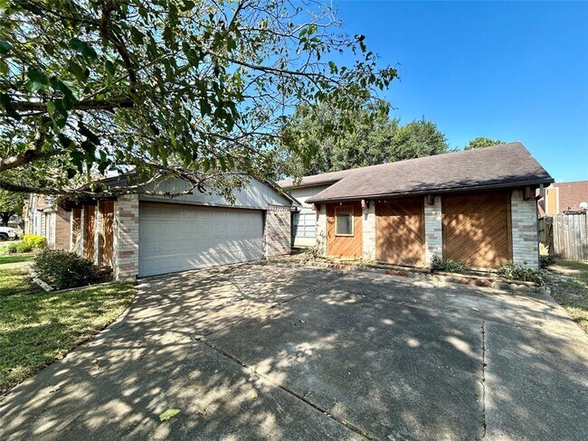 Building Photo - 3122 Sedgeborough Dr