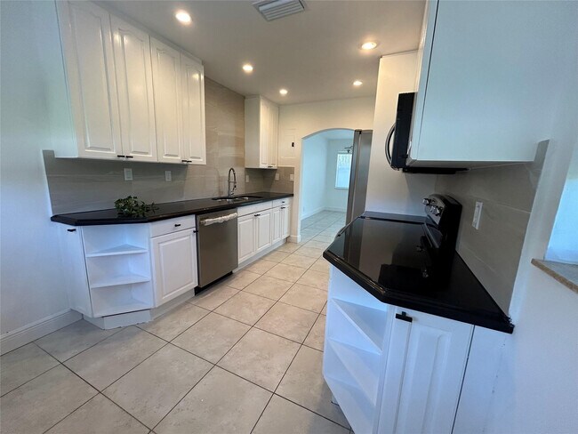 Foto del edificio - 1597 SE 5th St