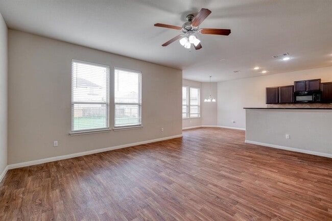 Foto del edificio - 12837 Snow Ln