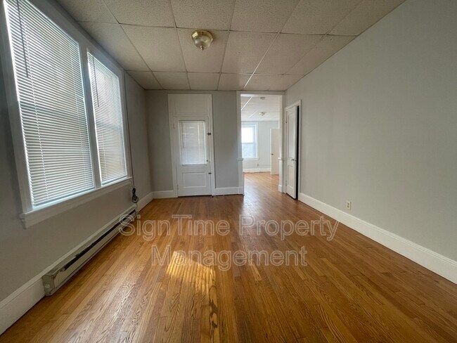 Foto del edificio - 113 S Mulberry St