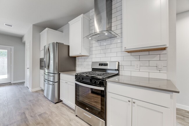 Foto del edificio - 2824 Wingmore Ln