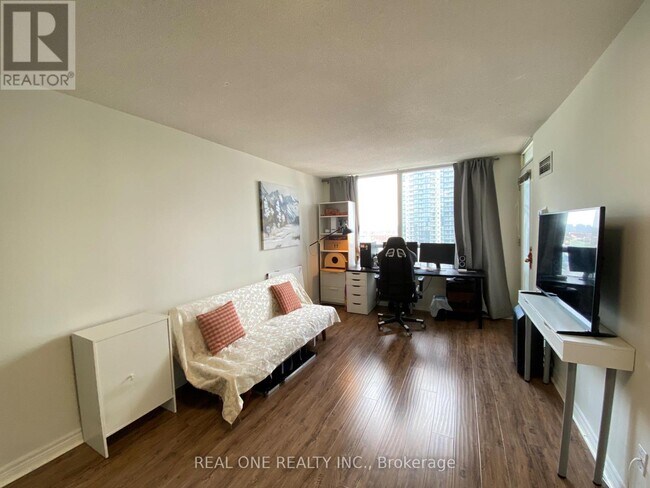 Photo du bâtiment - 28 Empress Ave