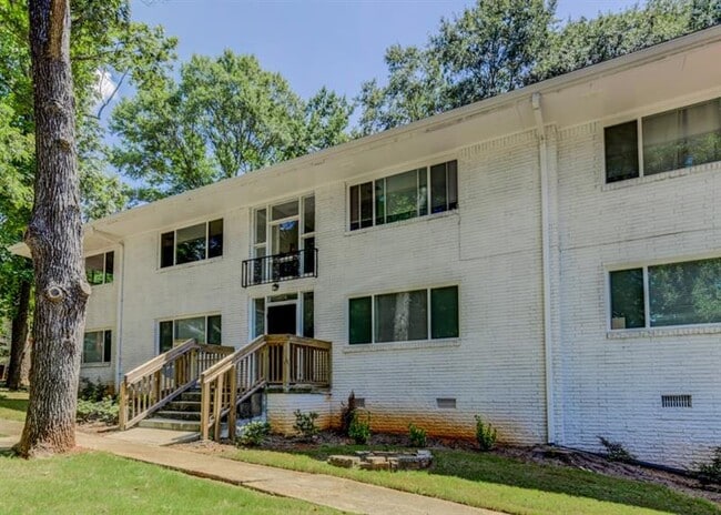 Building Photo - 3551 Glenwood Rd
