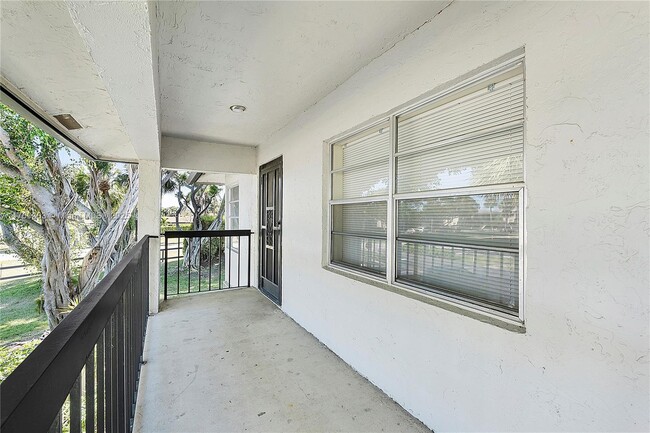 Building Photo - 13423 Fishtail Palm Ct