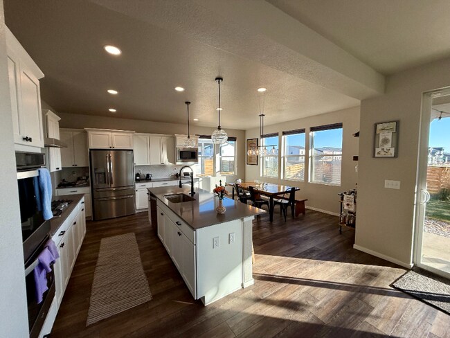 Foto del edificio - 450 Fairchild St