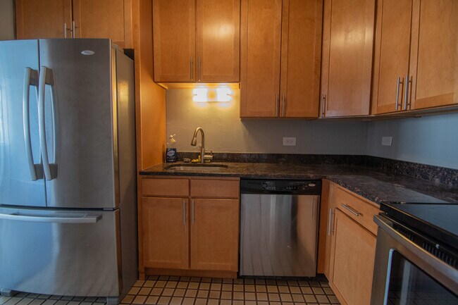 Foto del edificio - 6301 N Sheridan Rd
