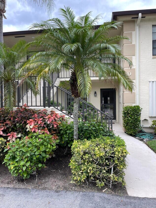 1401 Pinecrest Cir Unit D, Jupiter, FL 33458 Condo for Rent in