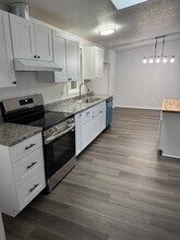 Building Photo - 6804 NE 56th Ave