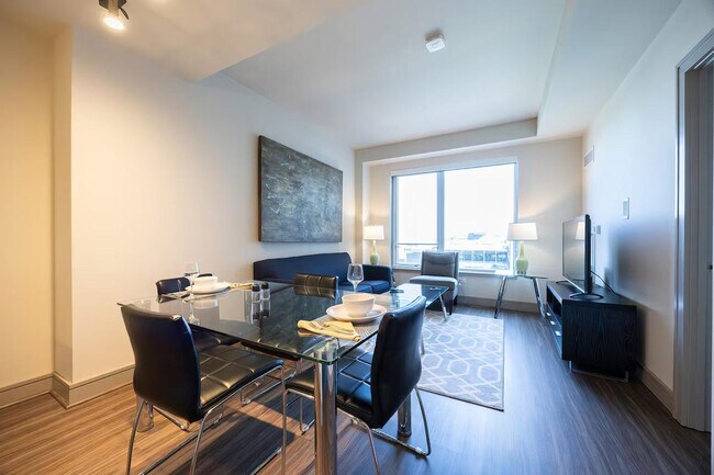 Foto del edificio - 100 Pier 4 Blvd.