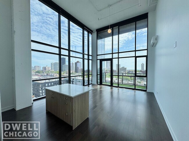 Foto del edificio - 1217 W Carmen Ave