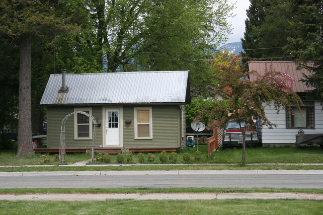 Building Photo - 1238 2nd St