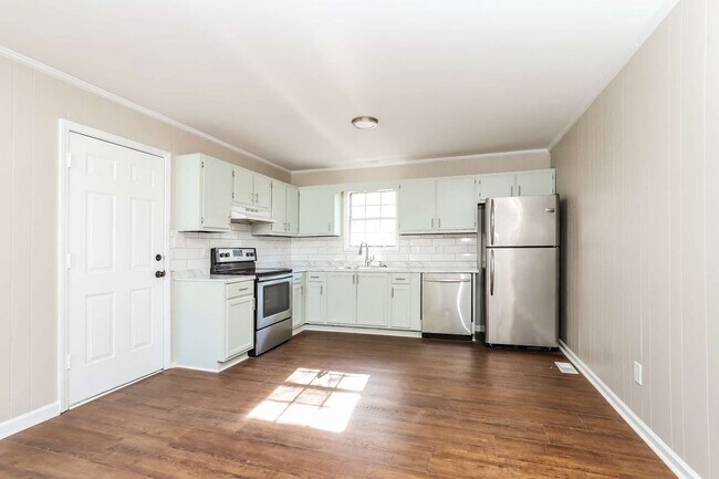 Foto del edificio - 638 S Elm St