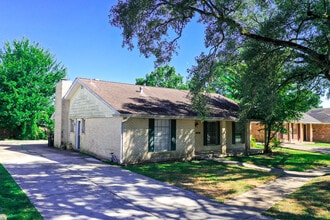Building Photo - 3534 Huntlee Dr