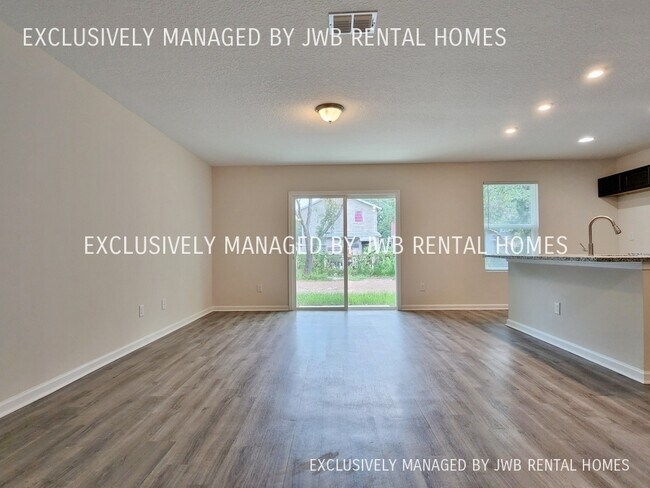 Foto del edificio - 1331 W 6th St