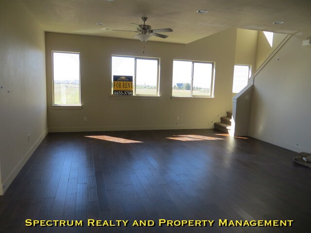 Building Photo - 1062 W 700 S