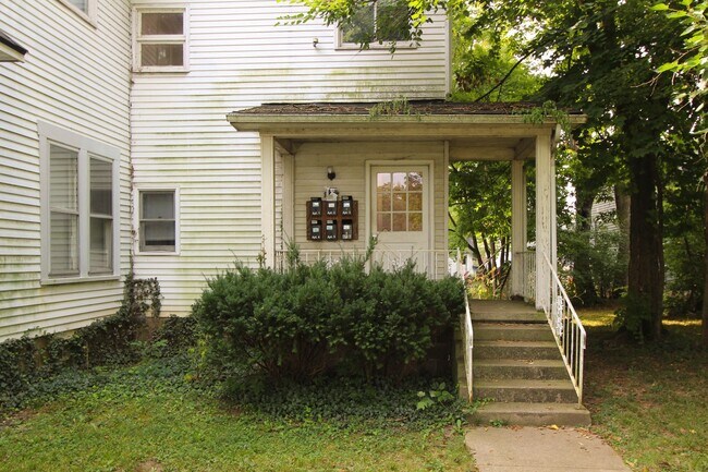 Foto del edificio - Hardwood Floors