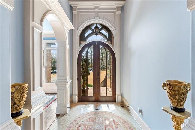 Building Photo - 3574 N Druid Hills Rd
