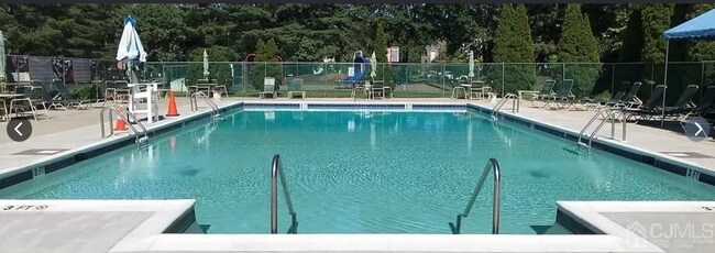 Foto del edificio - 3 Covington Ct