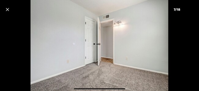 Building Photo - 6000 Northland Ave NE