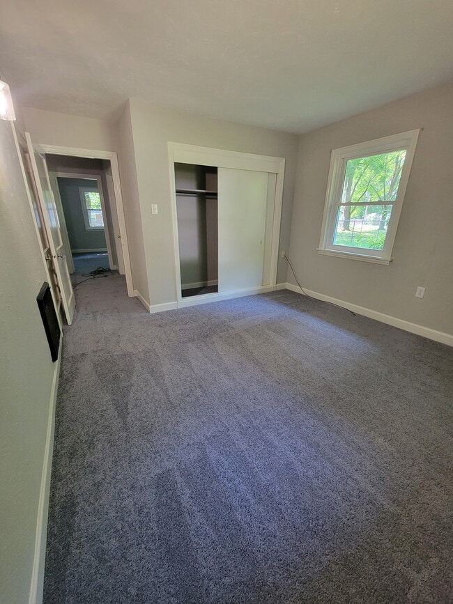 Building Photo - 7750 Mahoney Rd