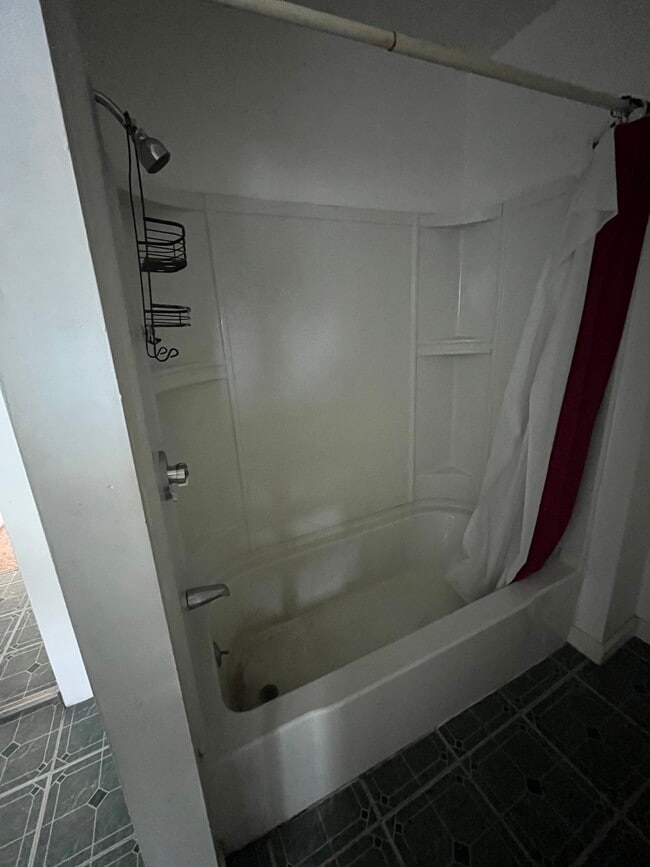 Building Photo - 17 Winfield St