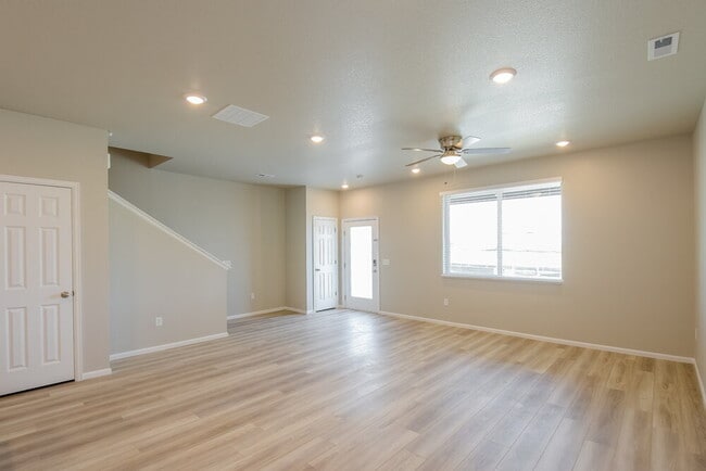 Building Photo - 13959 Vispo Wy
