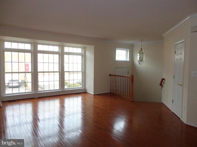 Foto del edificio - 24656 Kings Canyon Square