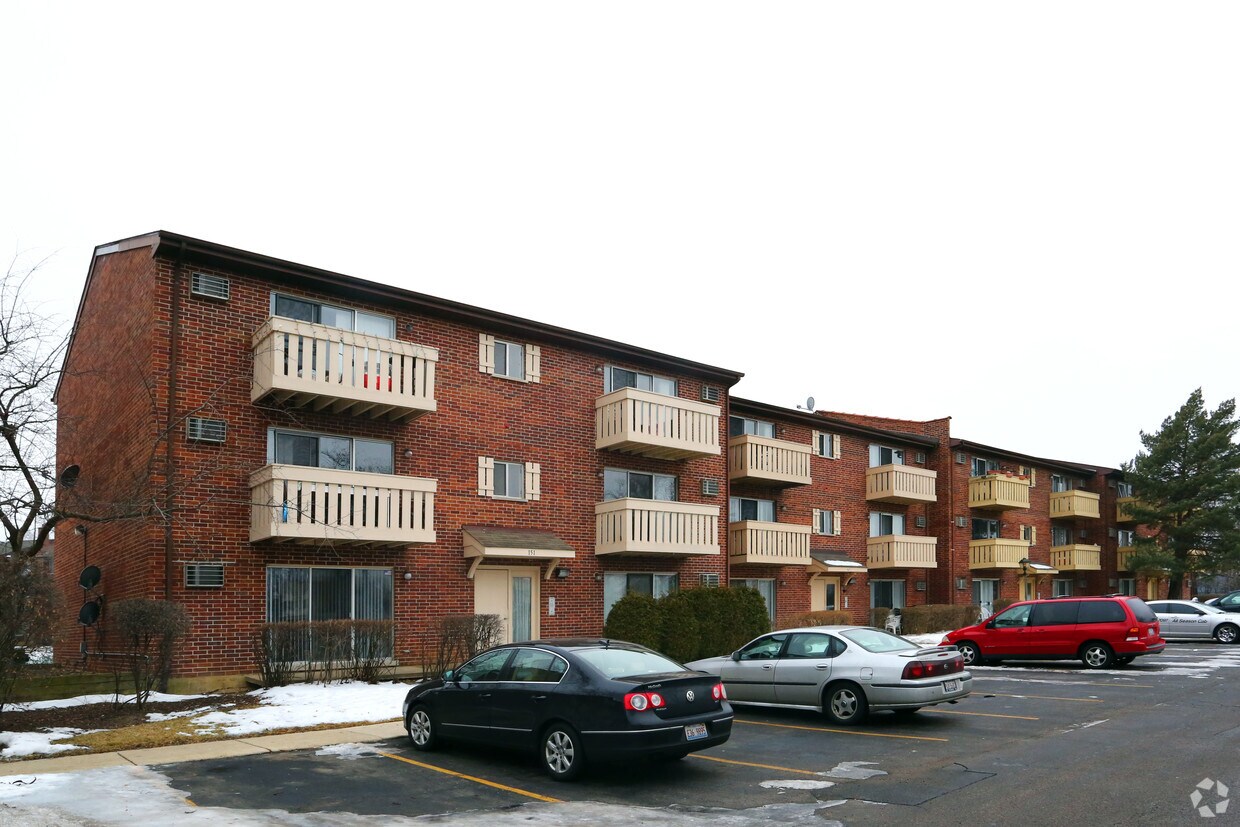 Foto del edificio - 151 Pickwick Dr