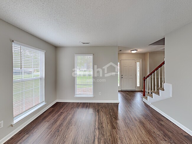 Foto del edificio - 1020 Ridgefield Circle