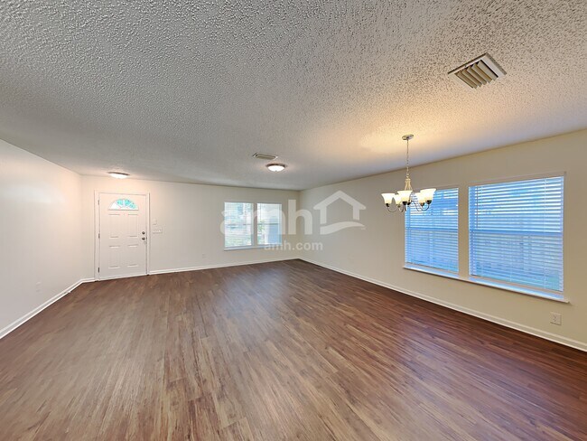 Building Photo - 1243 Spring Creek Court