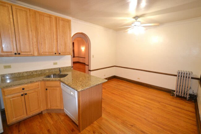 Foto del edificio - 3211 W Belle Plaine Ave