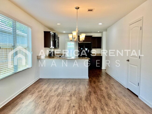 Building Photo - 16406 Waterbury Ln