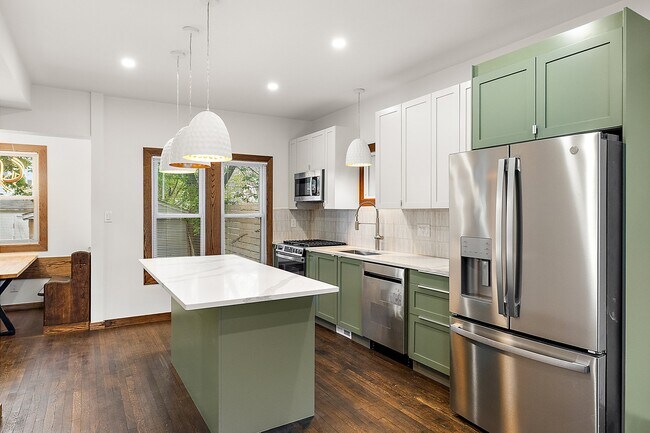 Foto del edificio - 4169 Burns Ave