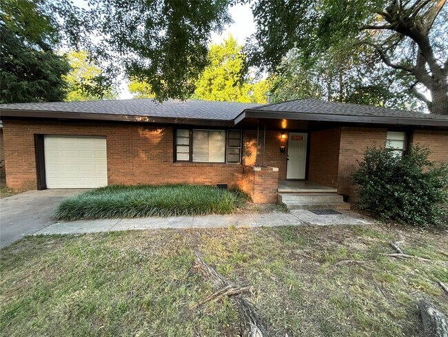 Foto del edificio - 1603 Franklin Dr