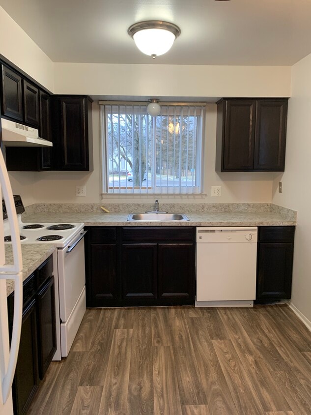 Briarwood Apartments Apartments in Waterford, MI