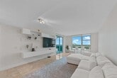 Foto principal - 2641 N Flamingo Rd