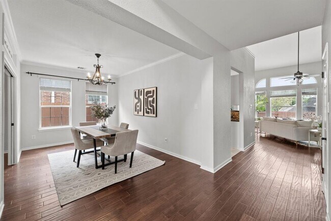 Building Photo - 2203 Bindon Dr