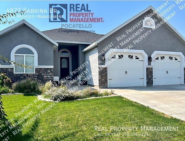 Foto del edificio - 4877 Sabrina Dr