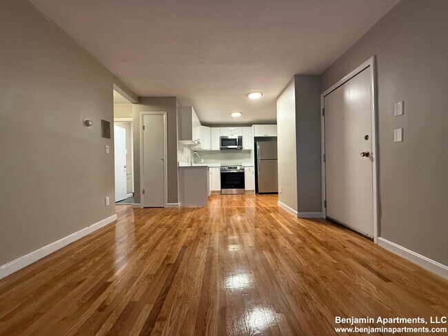 Foto del edificio - 232 Parker Hill Ave